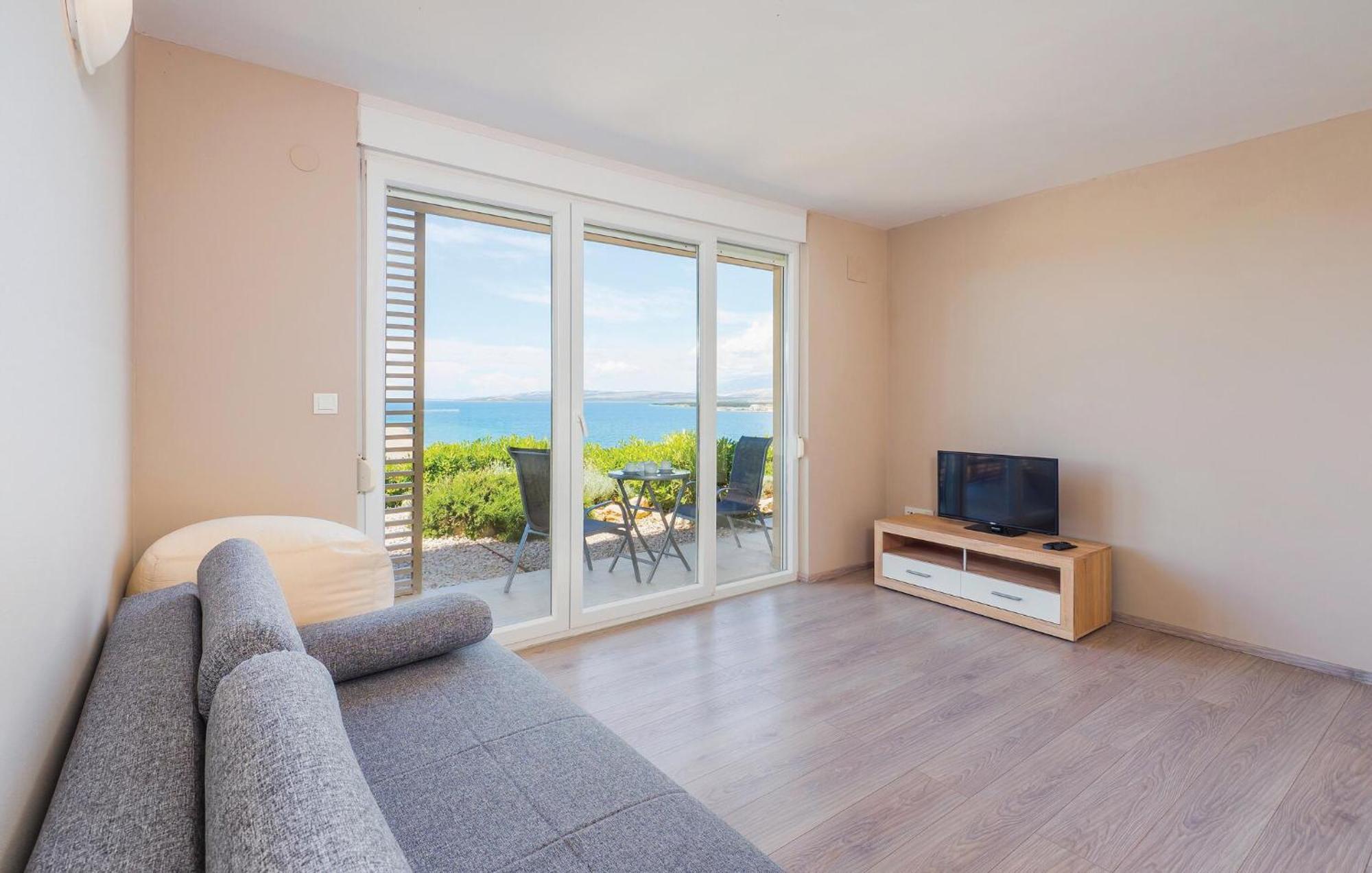 Pet Friendly Apartment In Povljana With Kitchen Luaran gambar